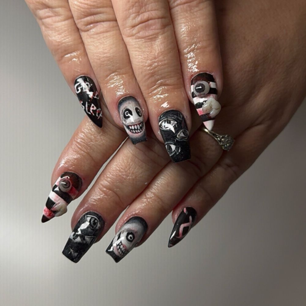 Nail work by 00:00 Nail Studio
