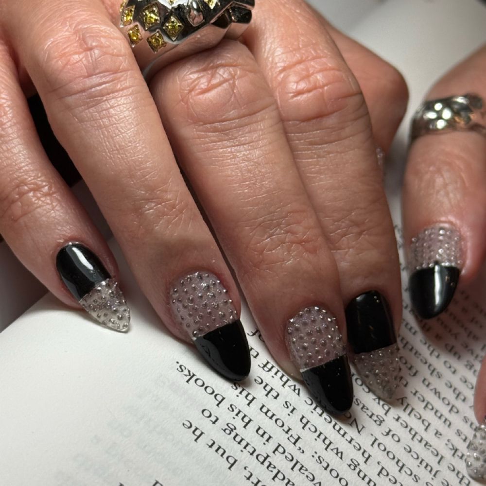 Kayleigh Nail Studio nail work in New York, example 1