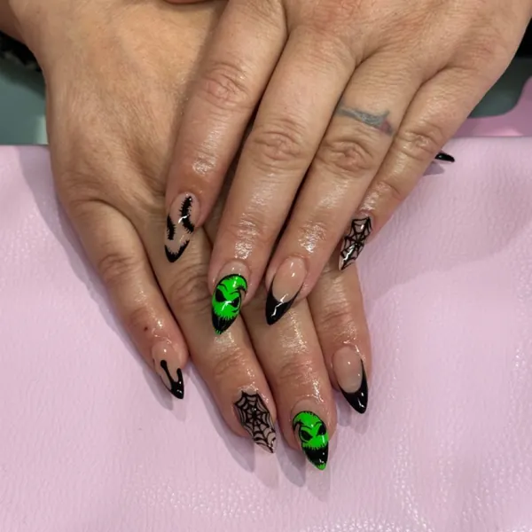 Nail work by Leslie Does Nails