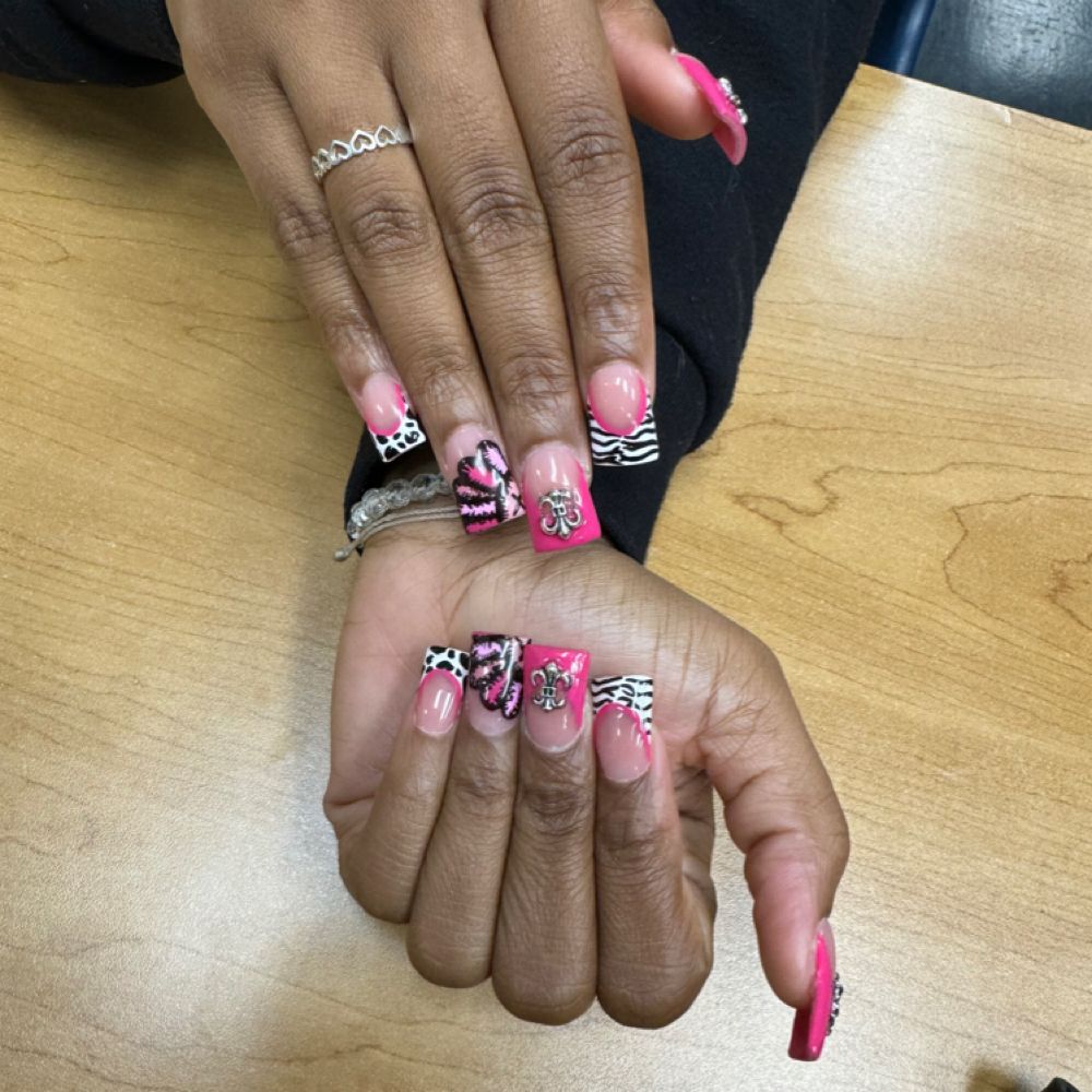 Nail work by Leslie Does Nails