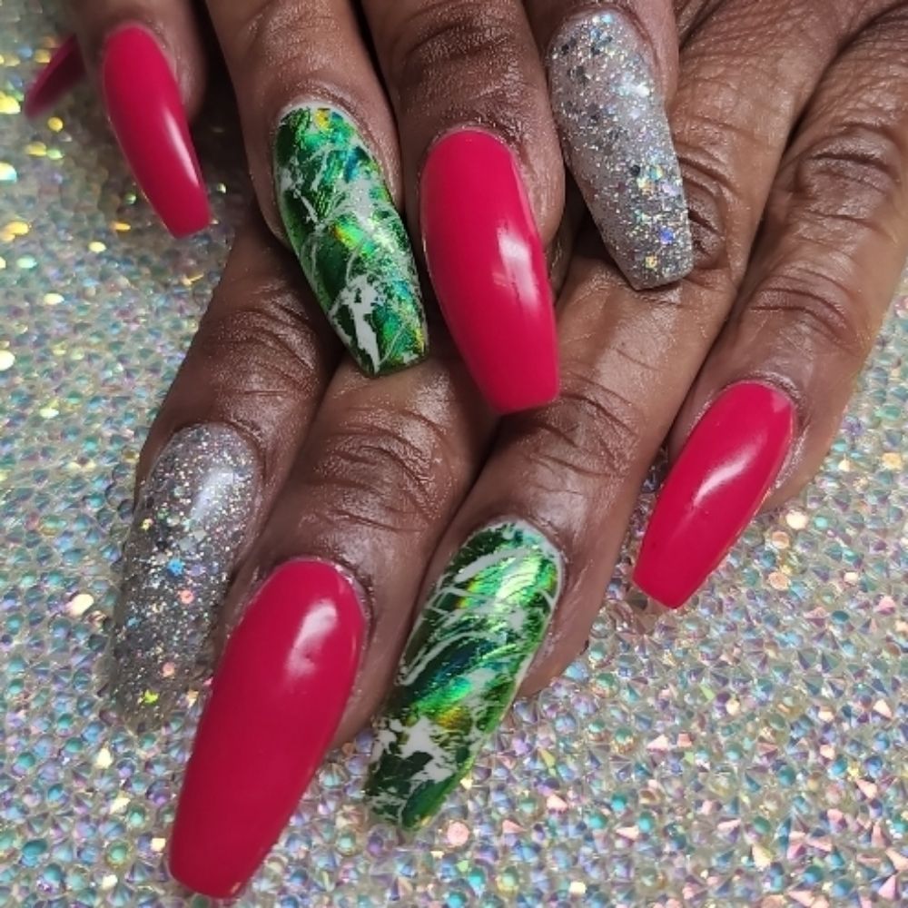 Nails By Shannon nail work in Baraboo, example 1